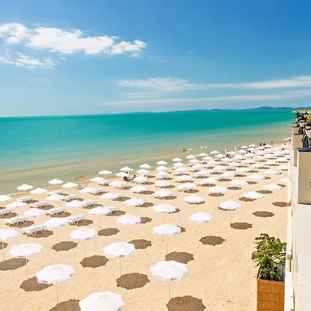 아파트 Paradiso, Nessebar, First Line From The Sea