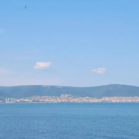 아파트 Paradiso, Nessebar, First Line From The Sea