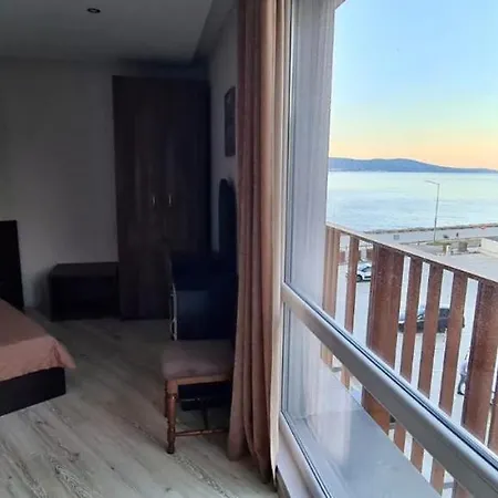 아파트 Paradiso, Nessebar, First Line From The Sea 네세부르