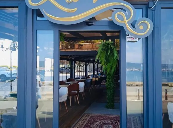 Paradiso, Nessebar, First Line From The Sea 内塞伯尔