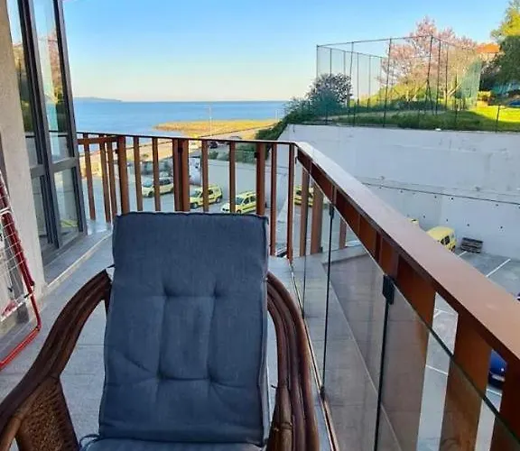 Paradiso, Nessebar, First Line From The Sea * 内塞伯尔